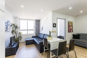 1BR Flat in Trindade w/ AC by metro station